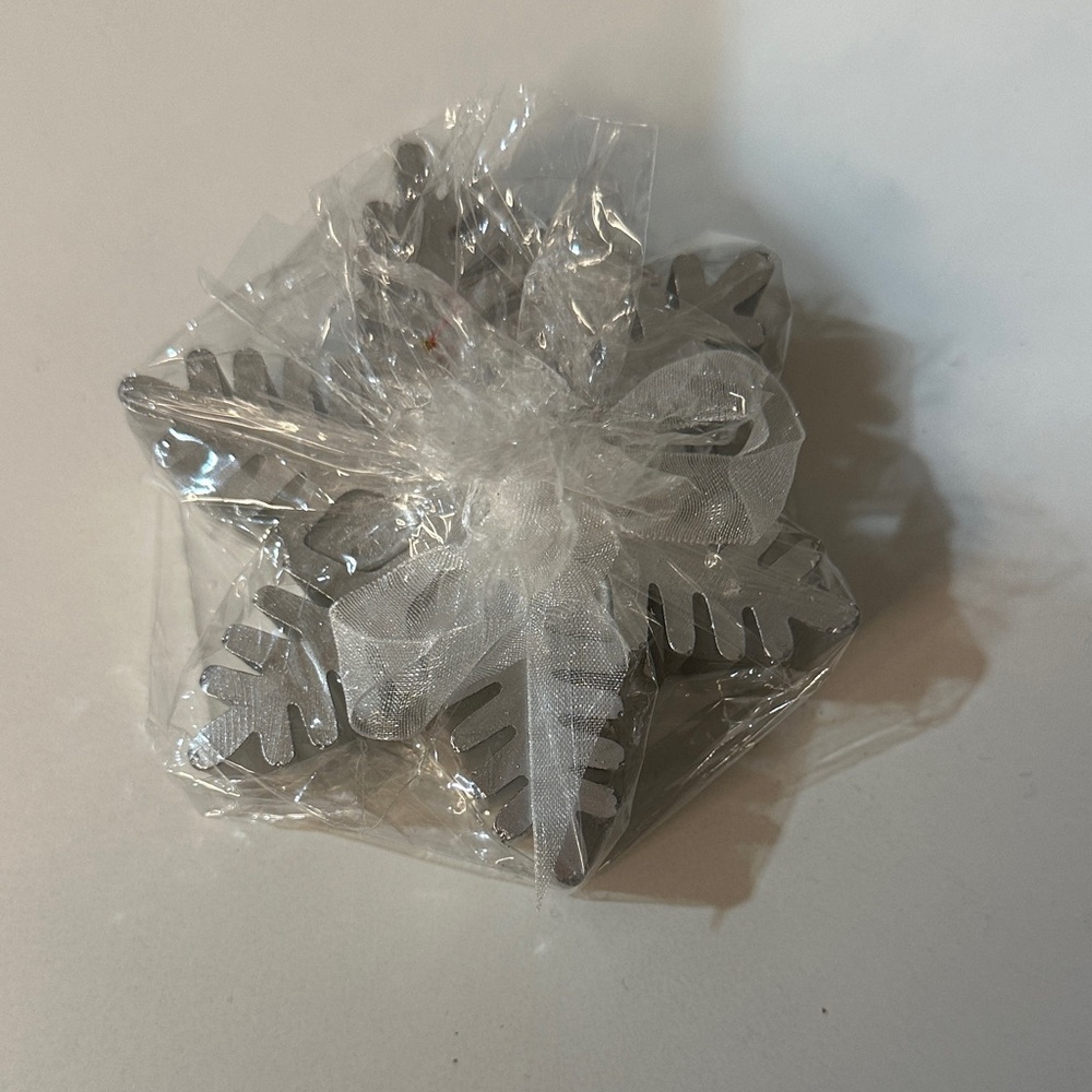 Silver Snowflake Candle